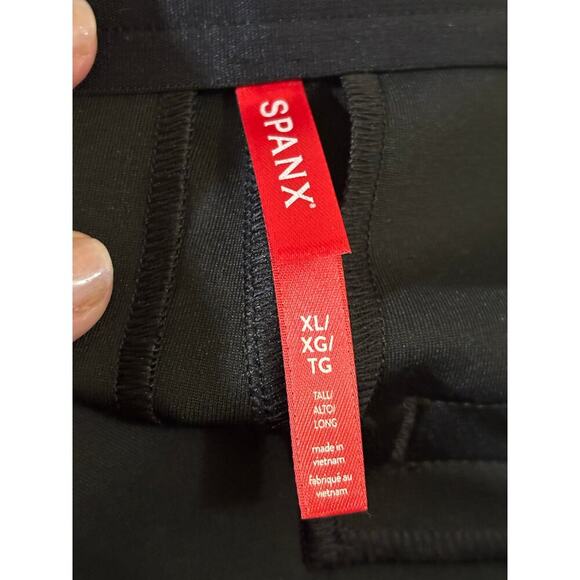 Spanx faux leather flared pants, minimalist, edgy, elevated basics, streetwear - Picture 3 of 4